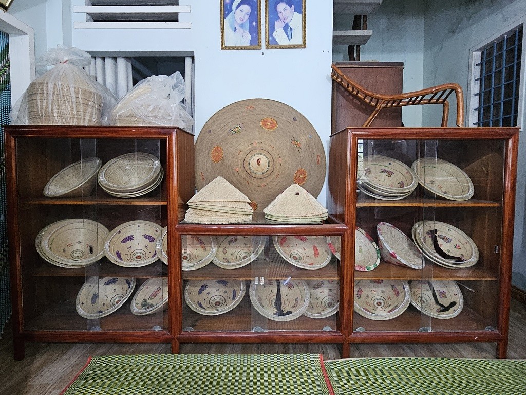 Bình Định: Nghề chằm nón ngựa Phú Gia được vinh danh di sản văn hóa phi vật thể quốc gia Bình Định: Nghề chằm nón ngựa Phú Gia được vinh danh di sản văn hóa phi vật thể quốc gia