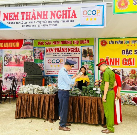thanh hoa da dang cac san pham ocop tai le hoi den tho le hoan va tuan le van hoa du lich am thuc tho xuan