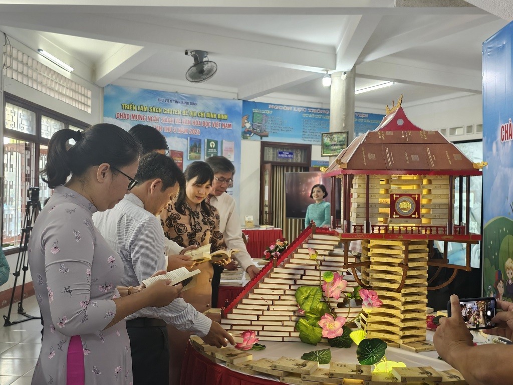 Bình Định phát động cuộc thi Đại sứ Văn hóa đọc năm 2024 lần thứ 3 Bình Định phát động cuộc thi Đại sứ Văn hóa đọc năm 2024 lần thứ 3
