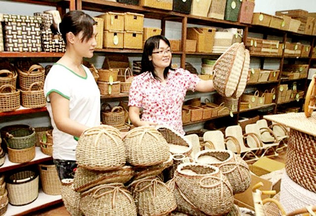 Với chất lượng cao, sản phẩm mây tre đan Xuân Hội đang được thị trường ưa chuộng Với chất lượng cao, sản phẩm mây tre đan Xuân Hội đang được thị trường ưa chuộng