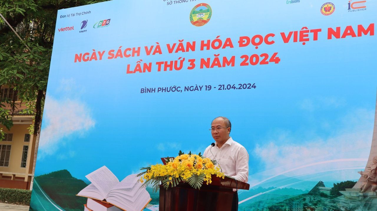 Ông Nguyễn Minh Quang - Giám đốc Sở Thông tin và Truyền thông phát biểu tại lễ khai mạc Ông Nguyễn Minh Quang - Giám đốc Sở Thông tin và Truyền thông phát biểu tại lễ khai mạc