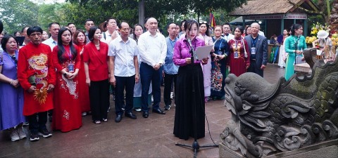 doan kieu bao tu hon 20 quoc gia dang huong gio to hung vuong nam 2024
