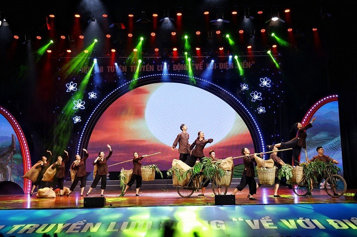 Chương trình nghệ thuật Điện Biên Phủ - Mốc vàng lịch sử quy tụ gần 200 nghệ sĩ tham gia