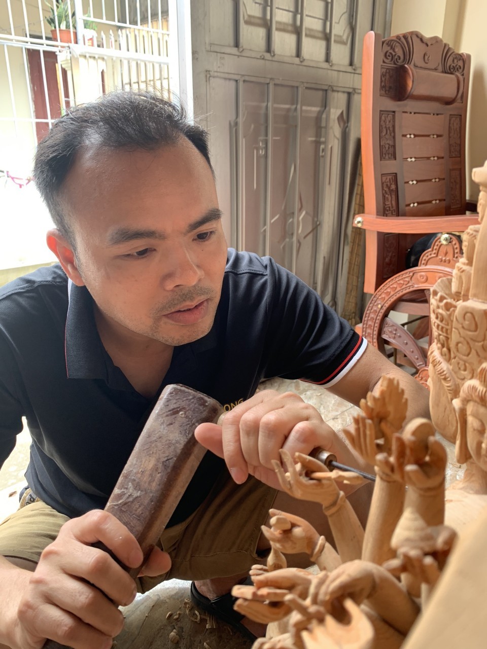 Nguyễn Duy Cường – người “thổi hồn” vào gỗ Nguyễn Duy Cường – người “thổi hồn” vào gỗ