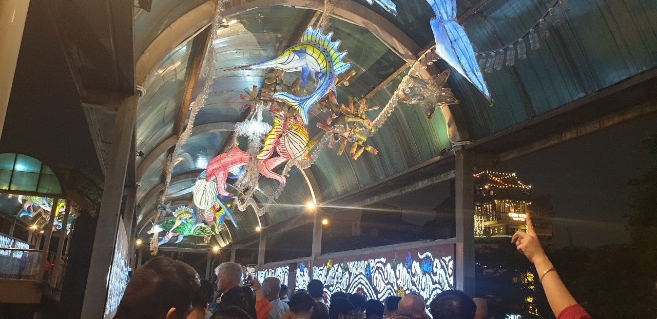 (Hà Nội) Ấn tượng cầu đi bộ trở thành không gian nghệ thuật công cộng