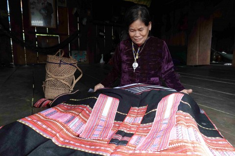 Bình Định: Trang phục truyền thống đồng bào Hrê, Ba Na hòa quyện với thiên nhiên