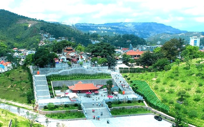 Đền Cửa Ông Ngôi đền linh thiêng với 700 năm tuổi Đền Cửa Ông Ngôi đền linh thiêng với 700 năm tuổi