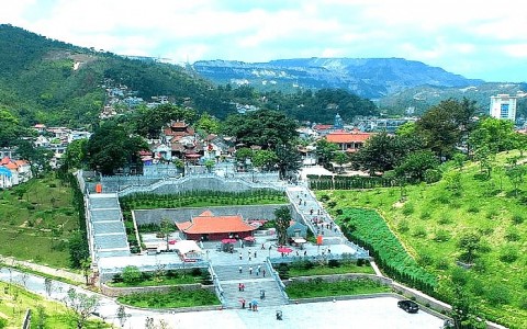Đền Cửa Ông Ngôi đền linh thiêng với 700 năm tuổi