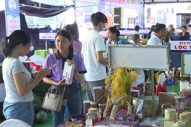 Theo kế hoạch vừa được UBND tỉnh Quảng Nam ban hành, các huyện, thị xã, thành phố tổ chức thi bình chọn sản phẩm CNNT tiêu huyện, thị xã, thành phố tổ chức thi bình chọn sản phẩm CNNT tiêu biểu cấp huyện năm 2024 hoàn thành trước ngày 30/7. Thời gian gửi biểu cấp huyện năm 2024 hoàn thành trước ngày 30/7. Thời gian gửi hồ sơ đăng ký dự thi cấp tỉnh trước ngày 30/8.hồ sơ đăng ký dự thi cấp tỉnh trước ngày 3 Theo kế hoạch vừa được UBND tỉnh Quảng Nam ban hành, các huyện, thị xã, thành phố tổ chức thi bình chọn sản phẩm CNNT tiêu huyện, thị xã, thành phố tổ chức thi bình chọn sản phẩm CNNT tiêu biểu cấp huyện năm 2024 hoàn thành trước ngày 30/7. Thời gian gửi biểu cấp huyện năm 2024 hoàn thành trước ngày 30/7. Thời gian gửi hồ sơ đăng ký dự thi cấp tỉnh trước ngày 30/8.hồ sơ đăng ký dự thi cấp tỉnh trước ngày 3