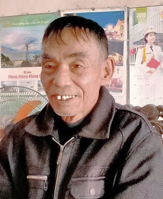 Lương y Chu Văn Mật (85 tuổi) bố đẻ anh Chu Văn Tình. Lương y Chu Văn Mật (85 tuổi) bố đẻ anh Chu Văn Tình.