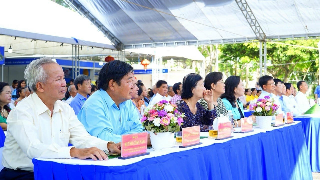 Khai mạc Hội chợ, triển lãm sản phẩm nông nghiệp tiêu biểu, sản phẩm OCOP TP.HCM lần 1 năm 2024