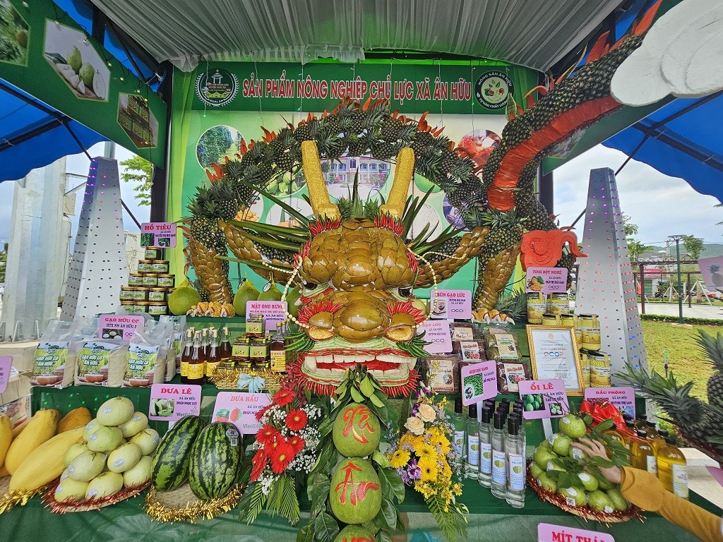 Bình Định: Thủ phủ nông sản Hoài Ân rộn ràng Ngày hội nông sản