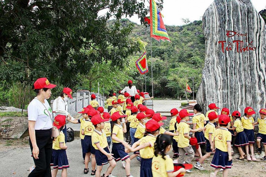 Tổ chức các hoạt động trải nghiệm, lấy trẻ làm trung tâm Tổ chức các hoạt động trải nghiệm, lấy trẻ làm trung tâm