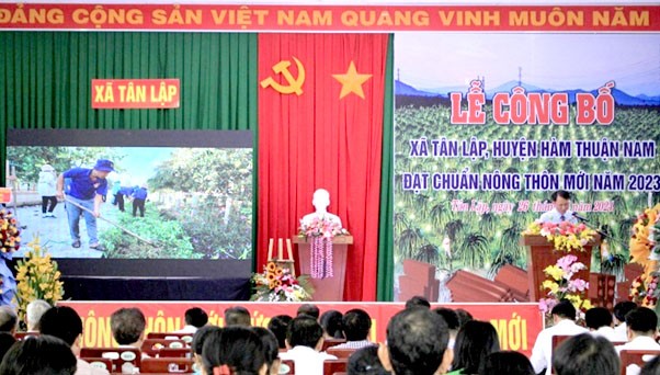 Lễ công bố quyết định xã Tân Lập đạt chuẩn NTM của UBND tỉnh  Bình Thuận. Lễ công bố quyết định xã Tân Lập đạt chuẩn NTM của UBND tỉnh  Bình Thuận.