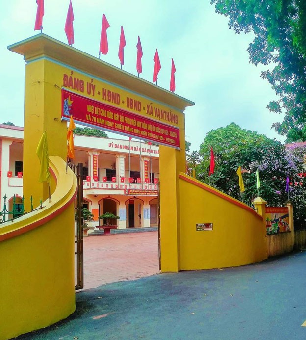 Trụ sở Đảng ủy, HĐND, UBND xã Vạn Thắng.