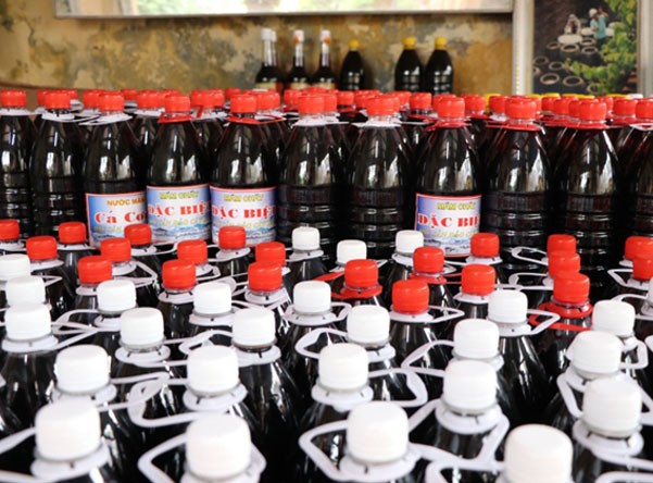 Thành quả của bao tháng ngày vất vả sẽ được gắn lên thương hiệu “Nước mắm Cát Hải” đi tới các vùng miền đất nước.