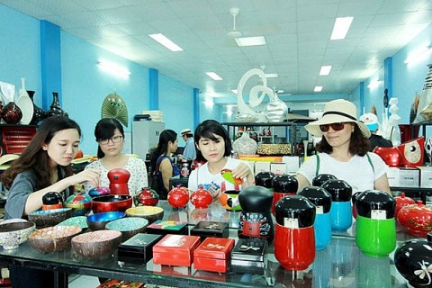 Lợi ích kép từ phát triển làng nghề truyền thống gắn với du lịch