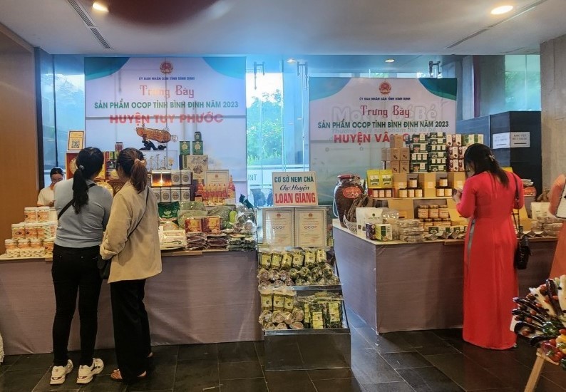 Bình Định Huyện Vân Canh đánh giá, phân hạng các sản phẩm OCOP năm 2024