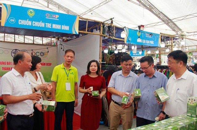 Tuần hàng tư vấn, giới thiệu và xúc tiến tiêu thụ sản phẩm: OCOP, làng nghề, nông sản thực phẩm an toàn năm 2024