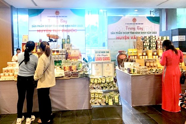 Huyện Vân Canh tổ chức đánh giá, phân hạng các sản phẩm OCOP năm 2024 Huyện Vân Canh tổ chức đánh giá, phân hạng các sản phẩm OCOP năm 2024