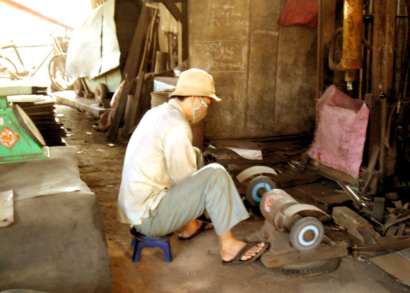 Nghề rèn truyền thống ở xã Gia Lộc, thị xã Trảng Bàng Nghề rèn truyền thống ở xã Gia Lộc, thị xã Trảng Bàng