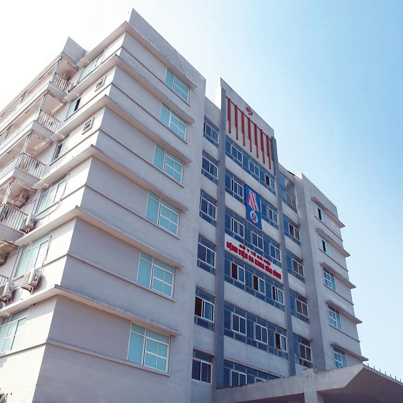 Bệnh viện đa khoa Vân Đình Khám bệnh và tặng quà cho gia đình chính sách, người có công Bệnh viện đa khoa Vân Đình Khám bệnh và tặng quà cho gia đình chính sách, người có công