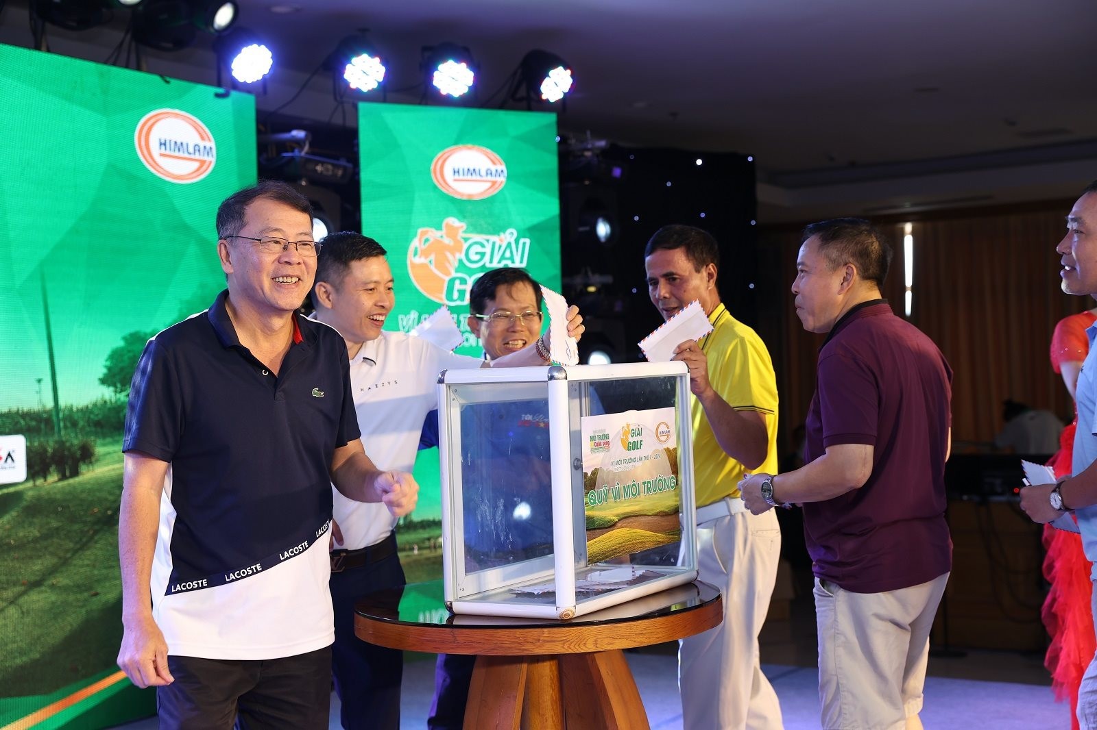 Sôi động giải Golf Sôi động giải Golf