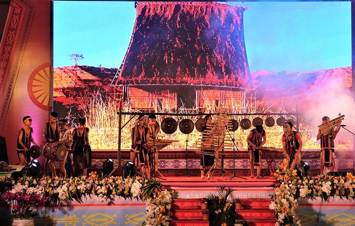 Hội thi diễn xướng dân gian văn hoá các dân tộc tại Quảng Ngãi