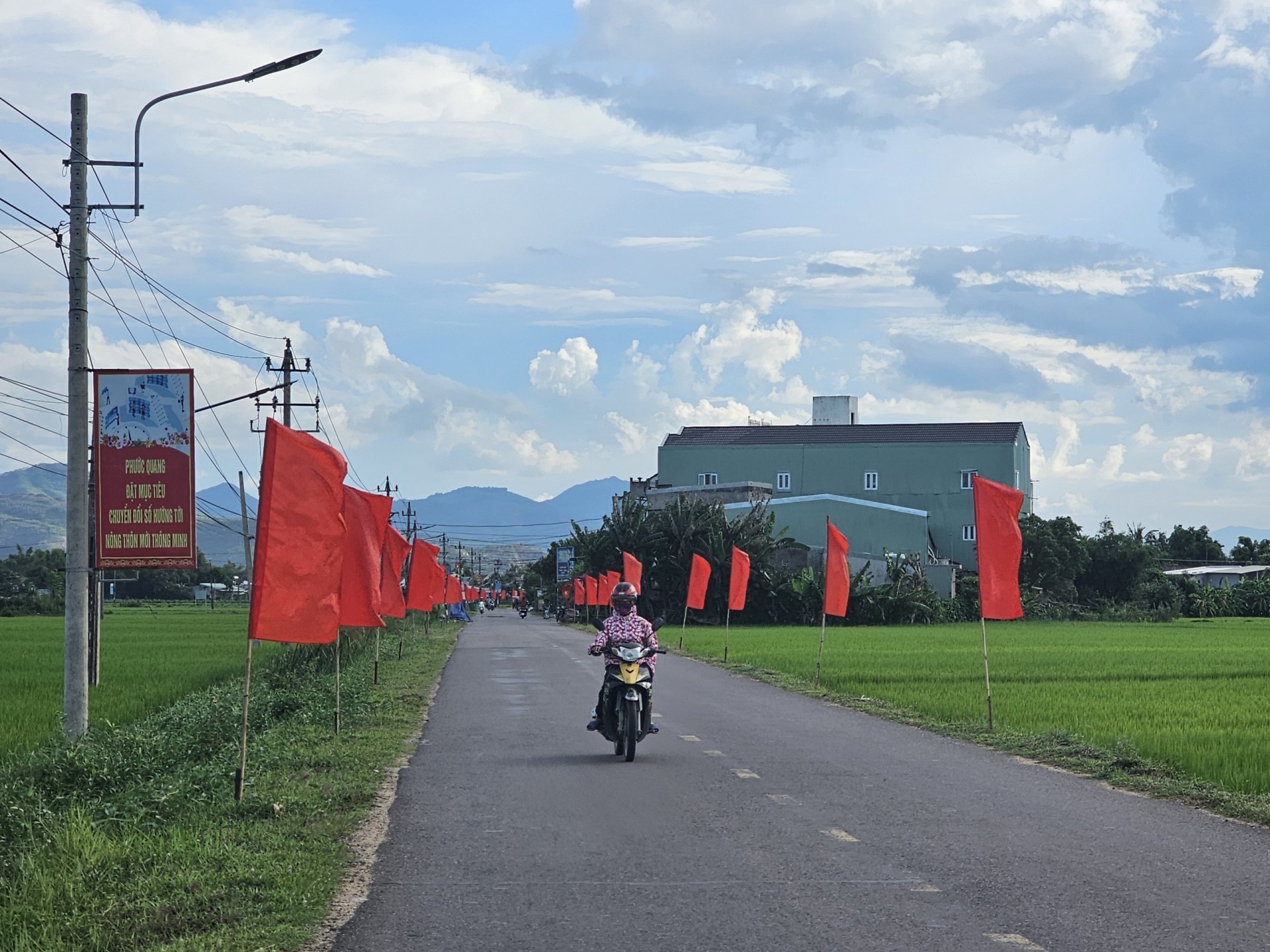 Phước Quang vinh dự là xã NTM kiểu mẫu đầu tiên của tỉnh Bình Định Phước Quang vinh dự là xã NTM kiểu mẫu đầu tiên của tỉnh Bình Định