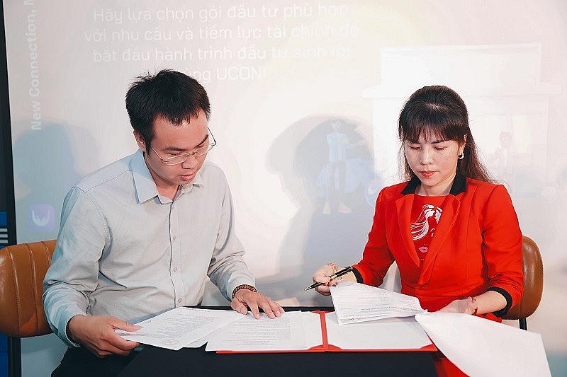 Ông Lê Ngọc Phương, Giám đốc phát triển thương hiệu Ucon Global tại Việt Nam ký kết hợp tác cùng bà Dương Bích Hảo, CEO Hệ thống siêu thị Genli Mart 24h