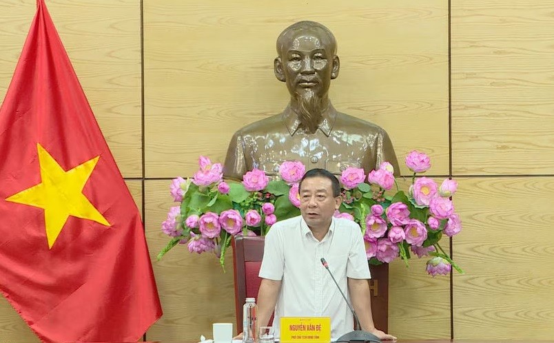 Phó Chủ tịch UBND tỉnh Nguyễn Văn Đệ phát biểu tại cuộc họp Phó Chủ tịch UBND tỉnh Nguyễn Văn Đệ phát biểu tại cuộc họp