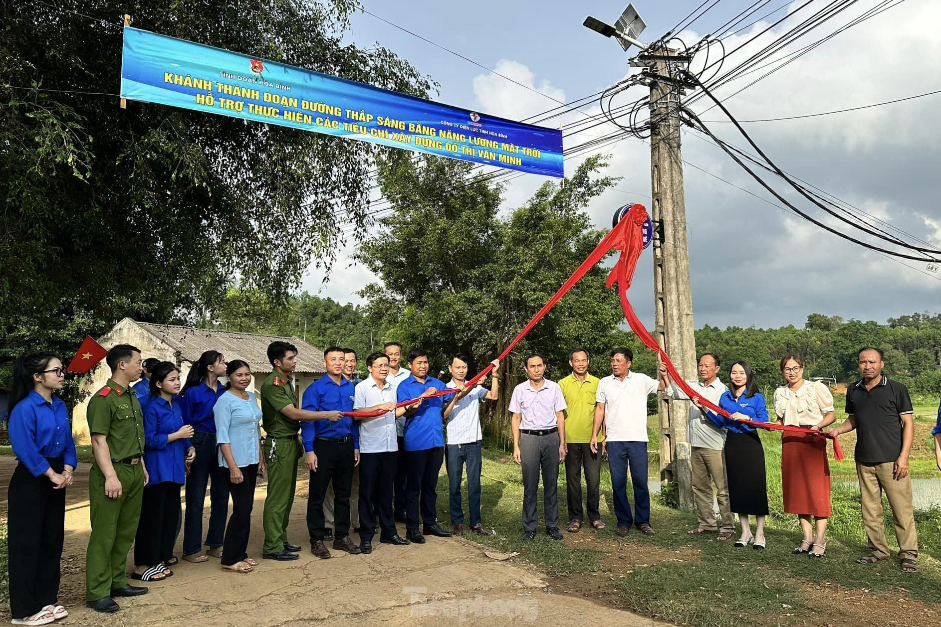 Thanh niên miền núi chung tay xây dựng đô thị văn minh