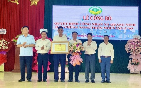 Xã Quảng Ninh đón nhận quyết định công nhận xã đạt chuẩn NTM nâng cao
