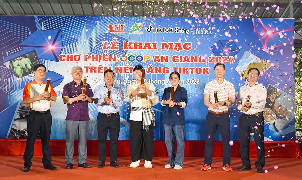 "Hương vị An Giang" xúc tiến tiêu thụ nông sản và quảng bá du lịch nông thôn
