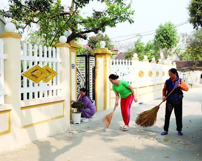 Hội viên, phụ nữ xã Định Bình tích cực dọn vệ sinh môi trường, xây dựng mô hình “Nhà sạch, vườn đẹp” góp phần xây dựng huyện NTM nâng cao. Hội viên, phụ nữ xã Định Bình tích cực dọn vệ sinh môi trường, xây dựng mô hình “Nhà sạch, vườn đẹp” góp phần xây dựng huyện NTM nâng cao.