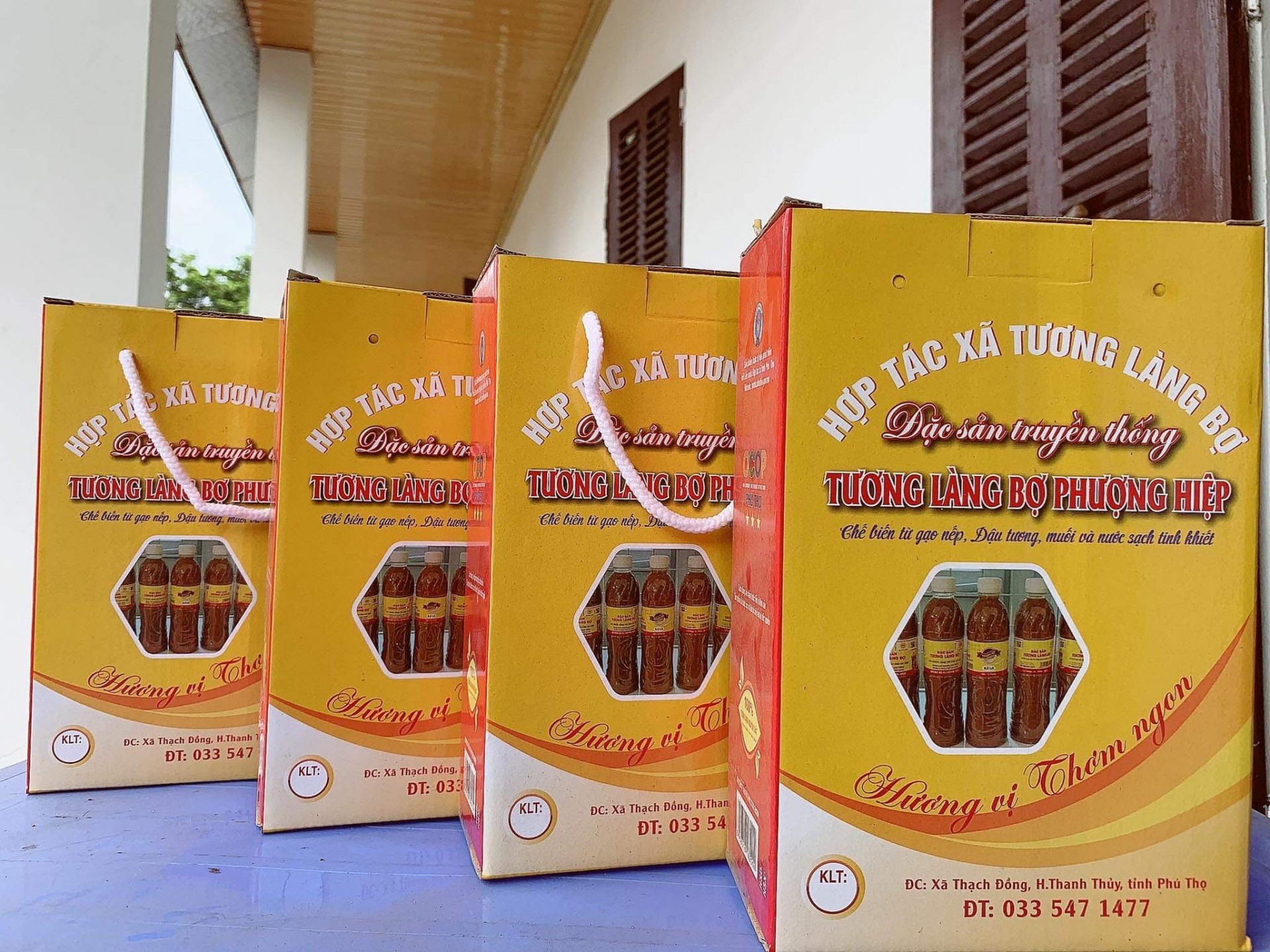 Tương làng Bợ có nhiều sản phẩm đa dạng đáp ứng nhu cầu người tiêu dùng. Tương làng Bợ có nhiều sản phẩm đa dạng đáp ứng nhu cầu người tiêu dùng.