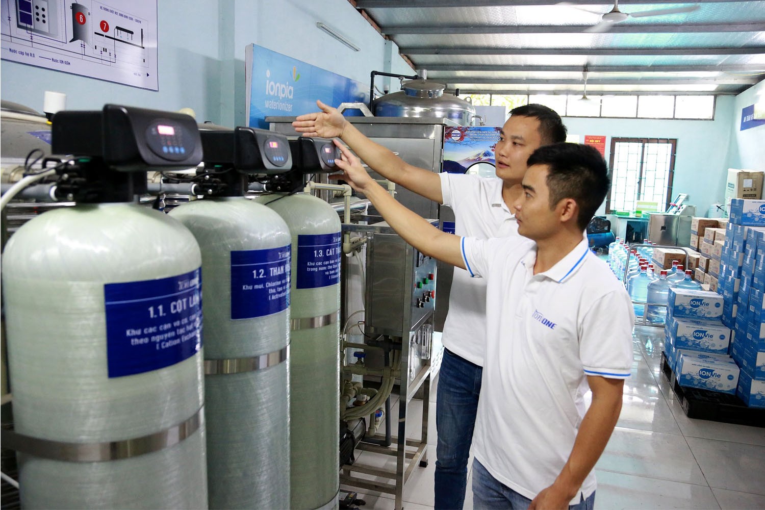 Công ty Cổ phần nước Ion One Việt Nam chú trọng áp dụng sản xuất sạch hơn, từng bước nâng cao chất lượng sản phẩm .