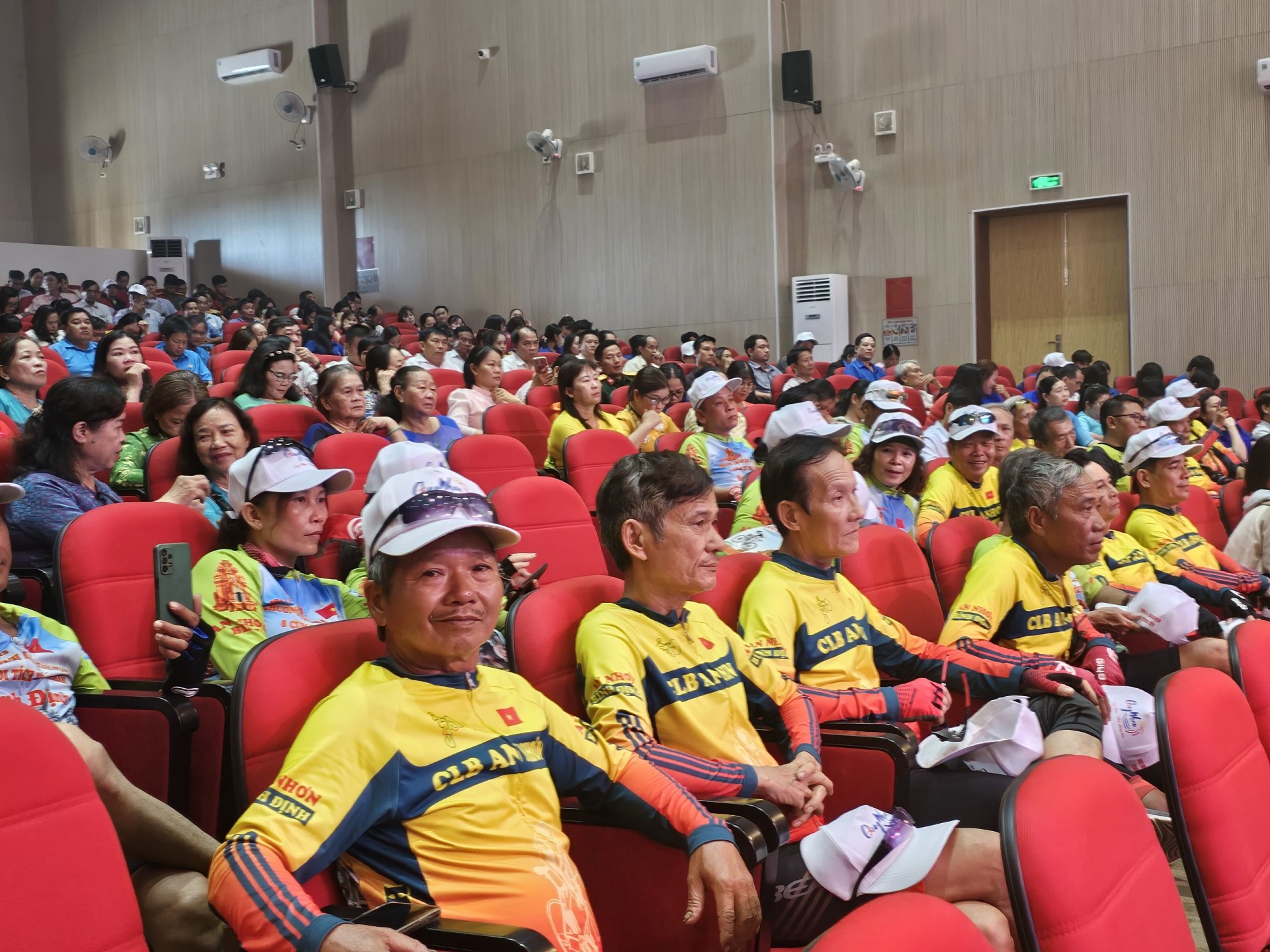 Bình Định xây dựng môi trường du lịch an toàn, thân thiện, hấp dẫn Bình Định xây dựng môi trường du lịch an toàn, thân thiện, hấp dẫn