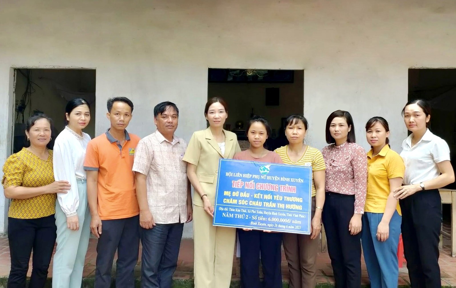 Phụ nữ Vĩnh Phúc - Cử chỉ đẹp, sống nhân văn