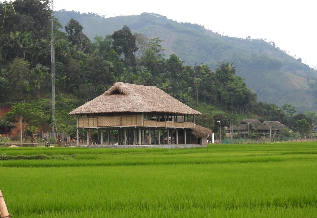 Nhà sàn truyền thống của đồng bào Tày ở Nghĩa Đô (huyện Bảo Yên, tỉnh Lào Cai). Ảnh: dangcongsan.vn Nhà sàn truyền thống của đồng bào Tày ở Nghĩa Đô (huyện Bảo Yên, tỉnh Lào Cai). Ảnh: dangcongsan.vn