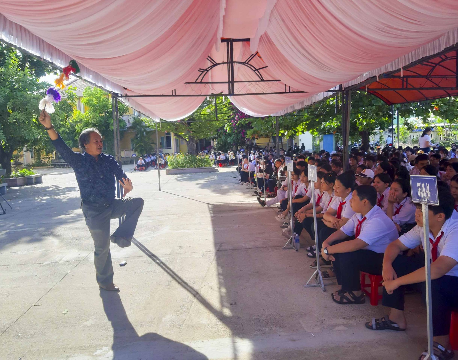 Học sinh Bình Định tham gia trải nghiệm nghệ thuật truyền thống Học sinh Bình Định tham gia trải nghiệm nghệ thuật truyền thống