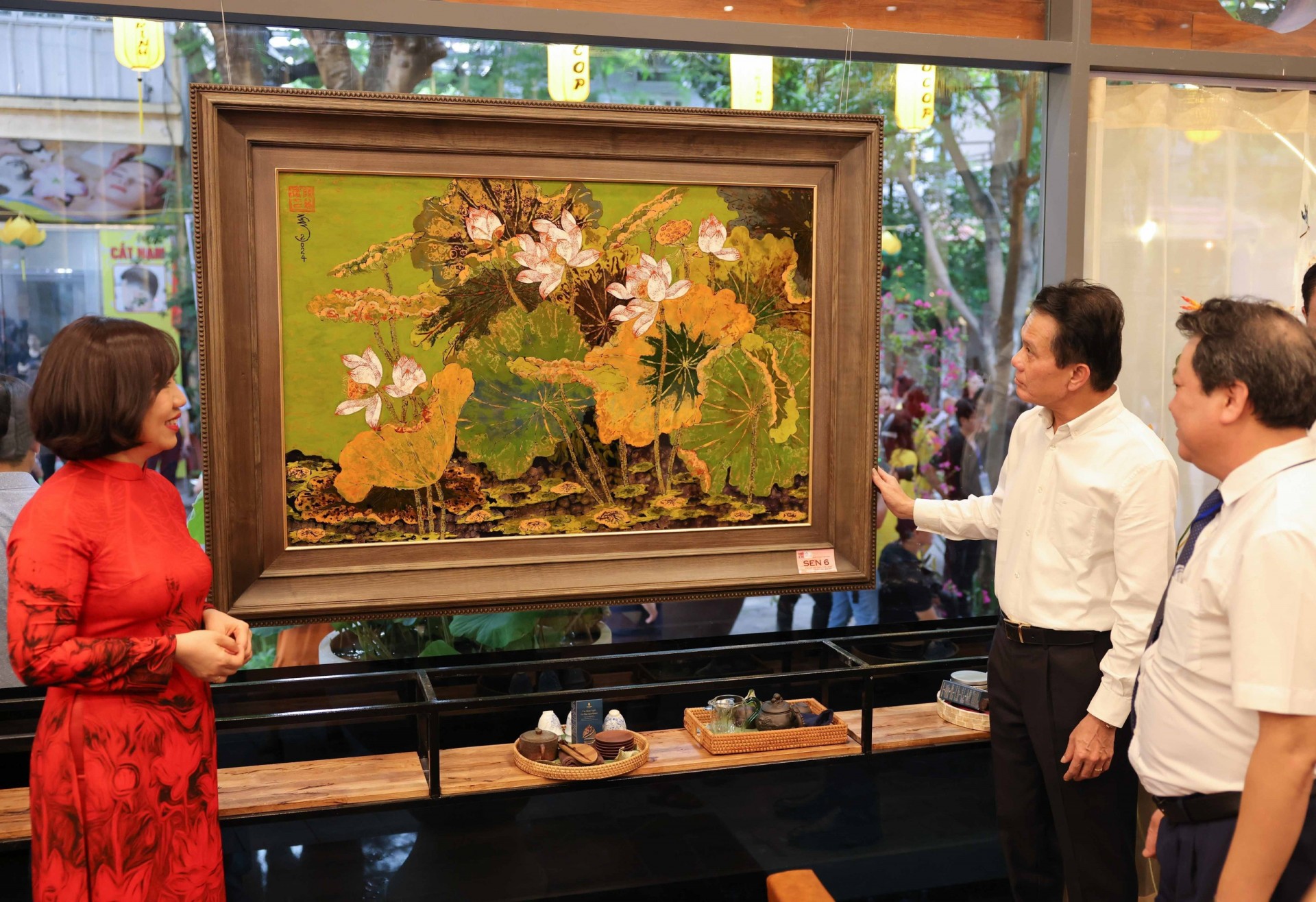 Sắc Sen Tây Hồ - Tôn vinh nét đẹp văn hóa của Thăng Long - Hà Nội Sắc Sen Tây Hồ - Tôn vinh nét đẹp văn hóa của Thăng Long - Hà Nội