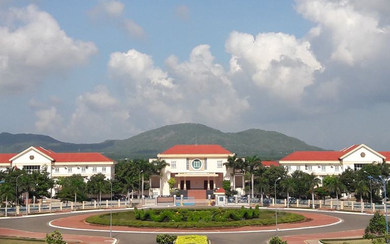 Huyện Đất Đỏ được công nhận đạt chuẩn nông thôn mới nâng cao năm 2023. Huyện Đất Đỏ được công nhận đạt chuẩn nông thôn mới nâng cao năm 2023.