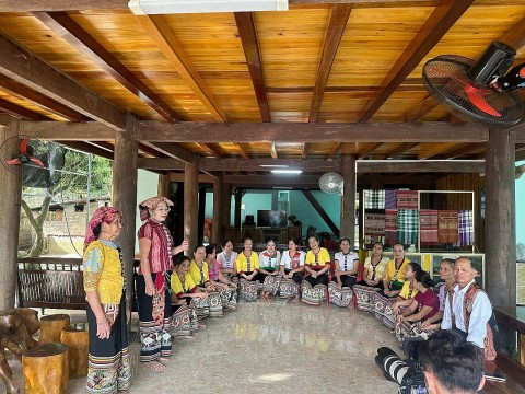 Bà giáo tâm huyết lưu giữ, phát huy bản sắc văn hóa dân tộc Thái ở Nghệ An