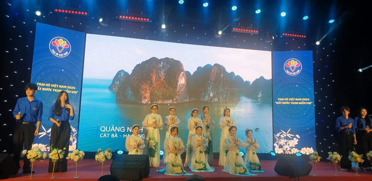 (Hà Nội) 120 thanh, thiếu niên kiều bào tham gia Trại hè Việt Nam năm 2024 (Hà Nội) 120 thanh, thiếu niên kiều bào tham gia Trại hè Việt Nam năm 2024