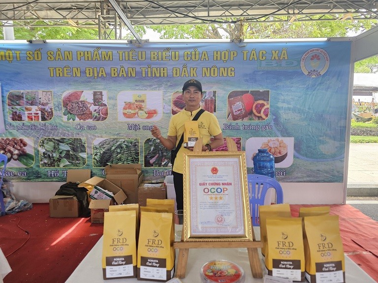 Hơn 1.000 sản phẩm OCOP tham gia Hội chợ Xúc tiến thương mại cho khu vực kinh tế tập thể, HTX năm 2024 Hơn 1.000 sản phẩm OCOP tham gia Hội chợ Xúc tiến thương mại cho khu vực kinh tế tập thể, HTX năm 2024