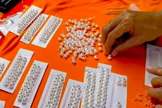 Nhiều sản phẩm bạc đẹp, tinh xảo do các học trò của ông Long chế tác