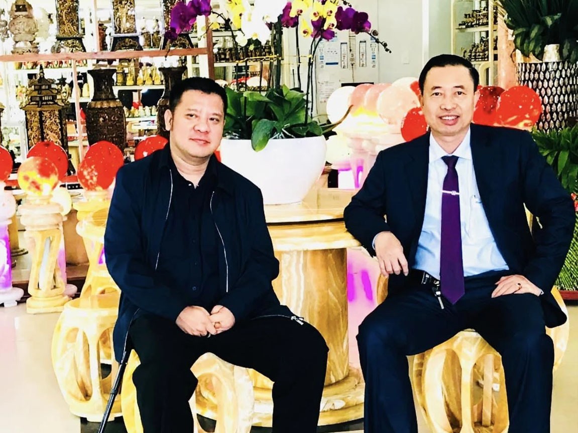 Ông Lê Trần Trường An (trái) luôn sống hết lòng vì mọi n Ông Lê Trần Trường An (trái) luôn sống hết lòng vì mọi n