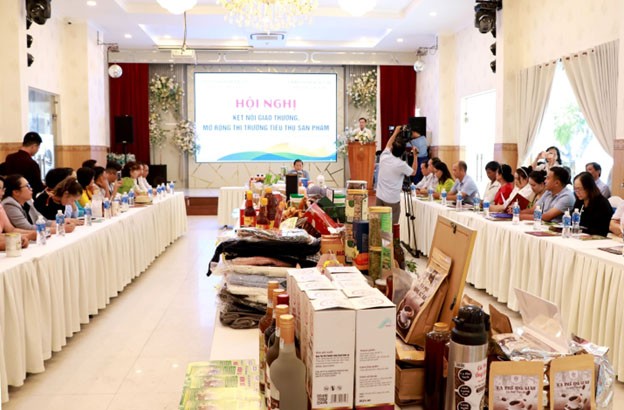 Toàn cảnh Hội nghị Toàn cảnh Hội nghị