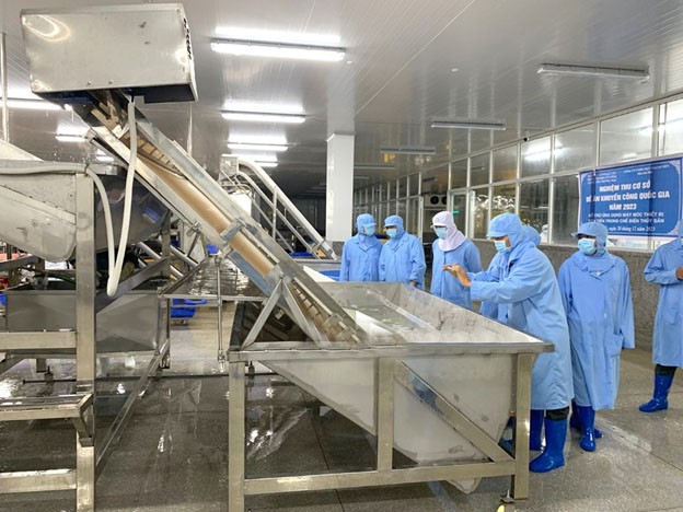 Nghiệm thu Đề án “Hỗ trợ ứng dụng máy móc thiết bị tiên tiến trong chế biến thủy sản” tại Công ty TNHH MTV Thanh Phu.  Nghiệm thu Đề án “Hỗ trợ ứng dụng máy móc thiết bị tiên tiến trong chế biến thủy sản” tại Công ty TNHH MTV Thanh Phu.